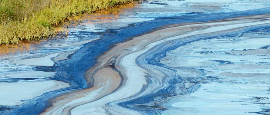 oil spill in river