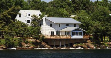 Eight Tips for Buying Homeowners Insurance