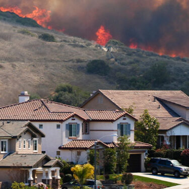 High-Value Homes at Risk: E&S Coverage Steps Up Amid Wildfire Threats