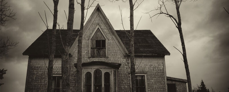 Paranormal Meets Professional: ‘The Conjuring’ House Auction Risks